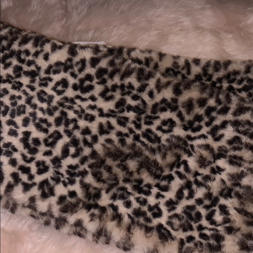 Leopard scarf